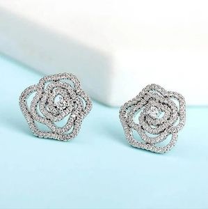18k White Gold Flower Swarovski Crystal Earrings